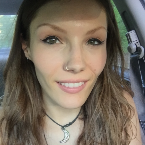 Meet your Posher, Chelsea - Picture 2 of 6