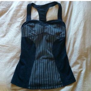 Zella exercise top. So cute! 💗