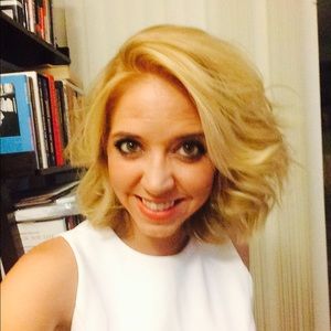 Meet your Posher, Crystal