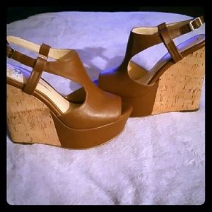 Brown & cork like JS wedges.