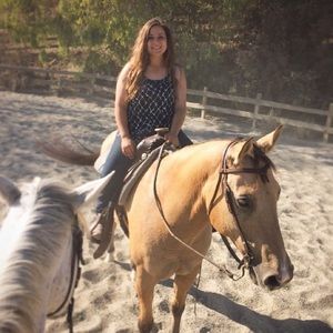 Meet your Posher, Dani