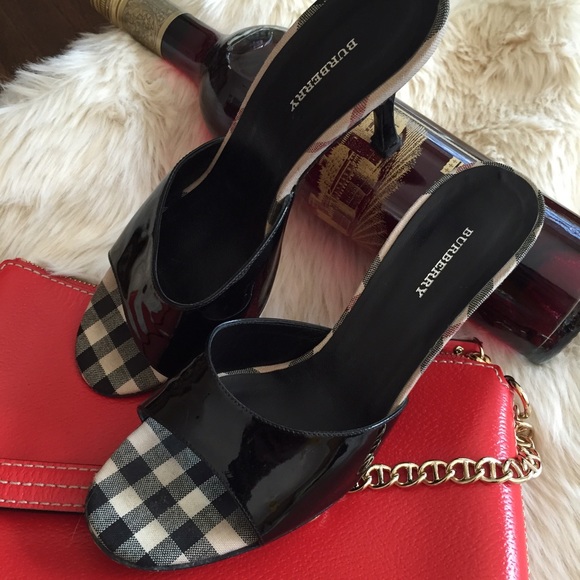 AUTHENTIC BURBERRY HEELS 💖