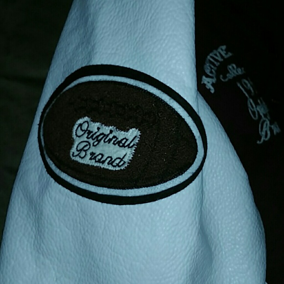 Varsity jacket - Picture 3 of 4