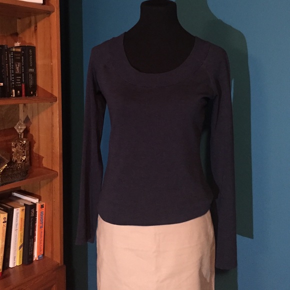 ✨SALE✨ Ann Taylor Loft Silk-blend Sz Small Top