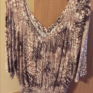 3/4 sleeve shirt with fitted bottom