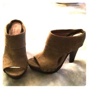Forest green heels.