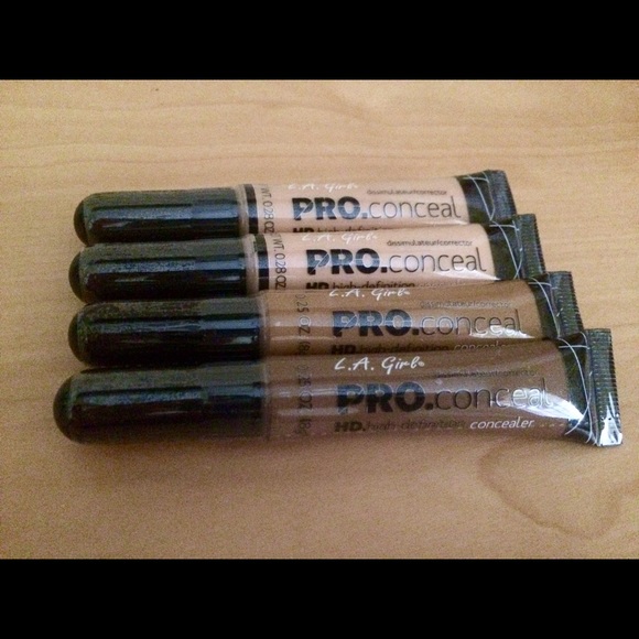 Cream concealer - Picture 2 of 2