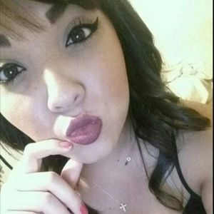 Meet your Posher, Tania