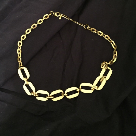 Necklace statement