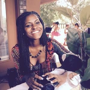 Meet your Posher, Olivia