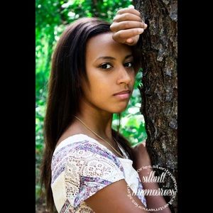 Meet your Posher, Maya