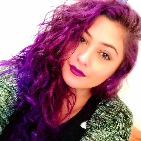 Meet your Posher, Nicole