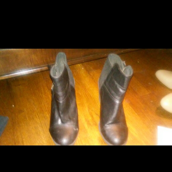 boots - Picture 2 of 2