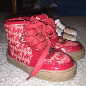 Toddler red MK shoes !