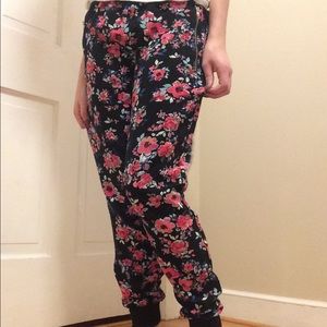 Floral jogger pants!