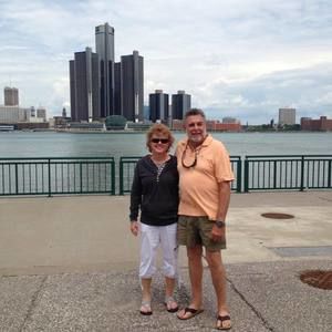 Meet your Posher, Lorrie