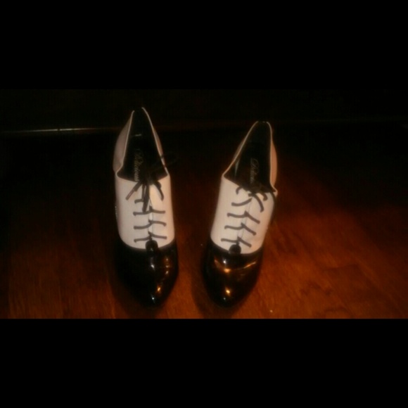 shoe - Picture 2 of 3