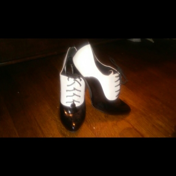 shoe - Picture 3 of 3