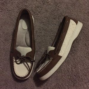 Bass boat shoes