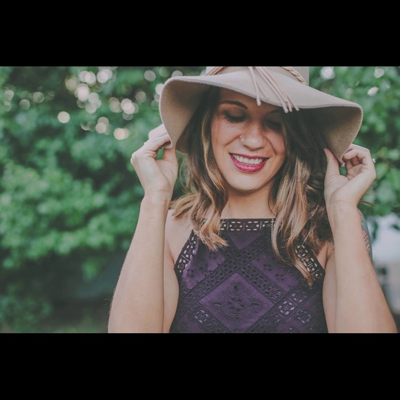 Meet your Posher, Kiara - Picture 2 of 4