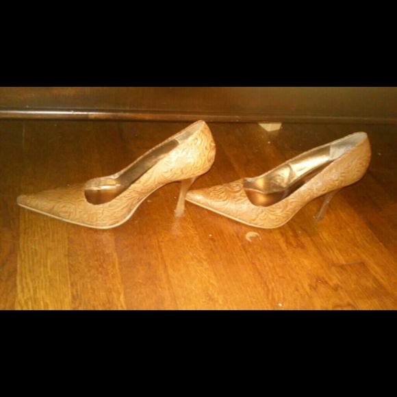 shoes - Picture 4 of 4