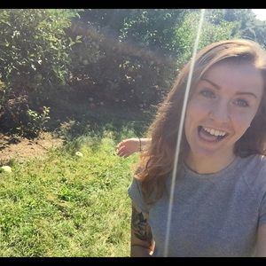 Meet your Posher, Kayla