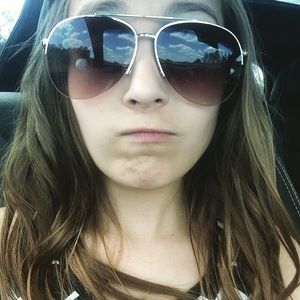 Meet your Posher, Malia