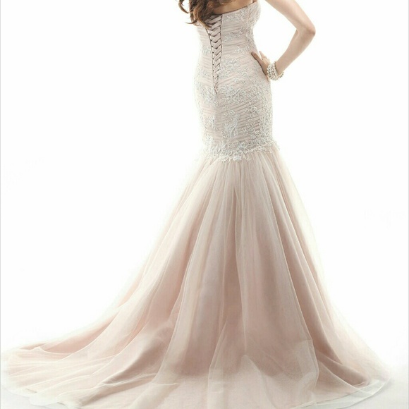 Maggie Sottero Wedding Dress - Picture 4 of 6