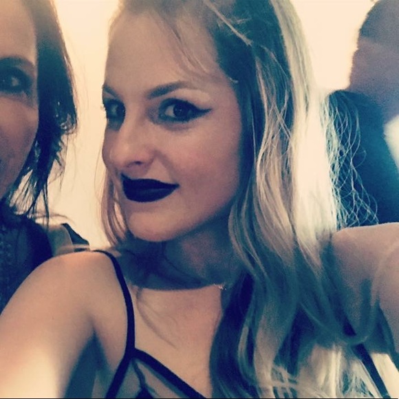 hi, y'all! 🌺💅🏻✨ - Picture 3 of 5