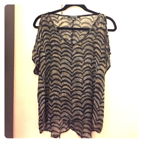 Gray & Black F21 Blouse ▪️