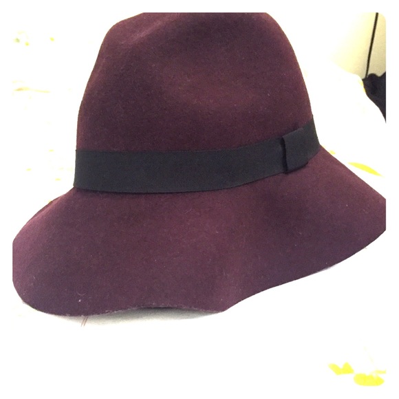 Cotton On brim hat