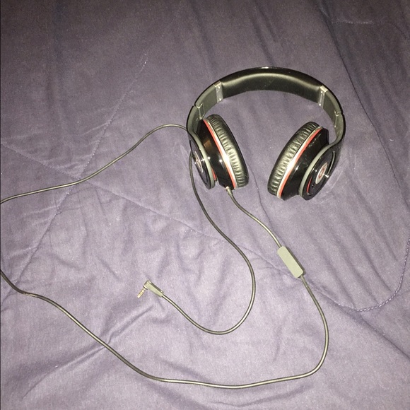 Beats by Dre used twice !