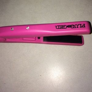 Mini straightener