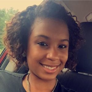 Meet your Posher, Zina