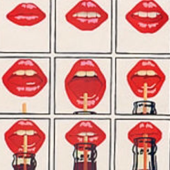 Meet your Posher, Nicole - Picture 1 of 1