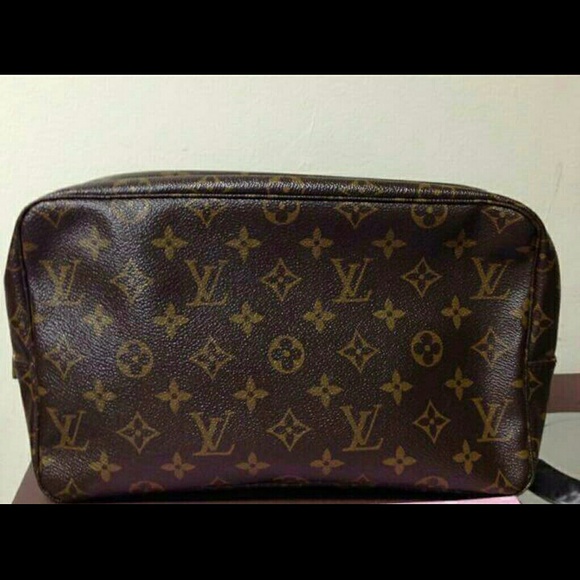 🚫SOLD Authentic Louis Vuitton Cosmetic Toiletry b - Picture 1 of 4