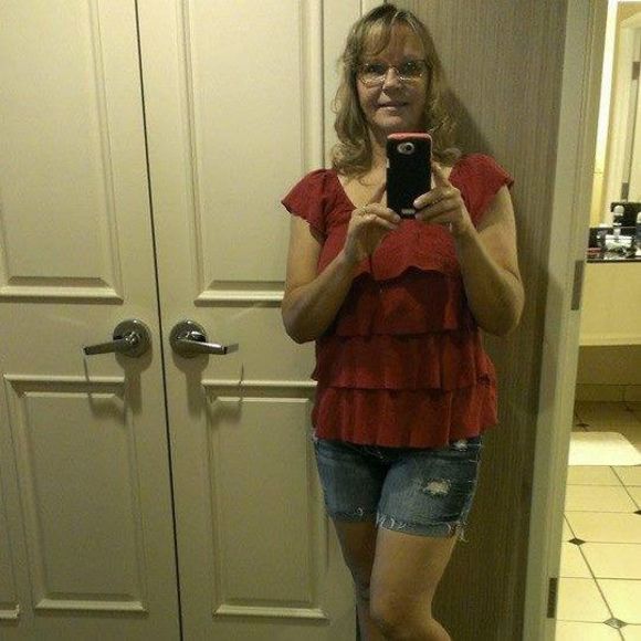 Meet your Posher, Donna - Picture 1 of 1