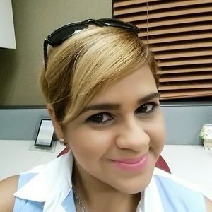 Meet your Posher, Lia