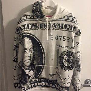 Supreme Mens hoodie Size XL