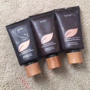 3 Tarte Amazonian Clay Foundation