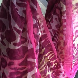 Figure 8 scarf. Multi loop