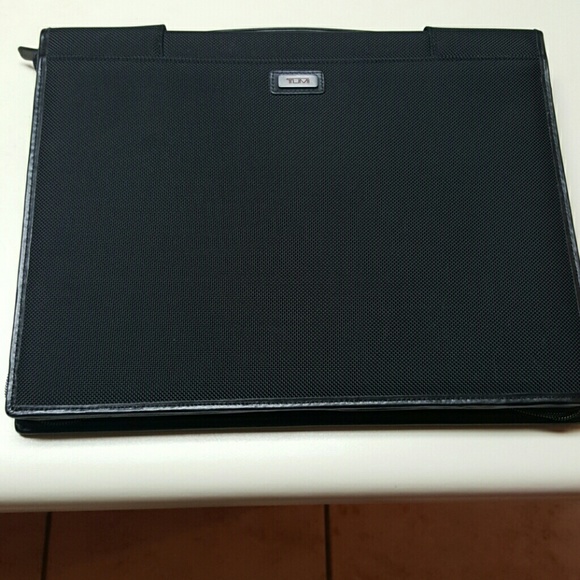 Tumi Portfolio