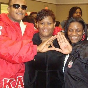 Meet your Posher, Songia