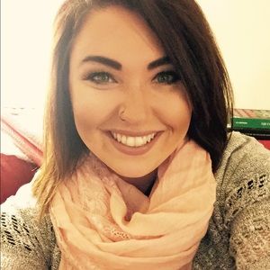 Meet your Posher, Jenn