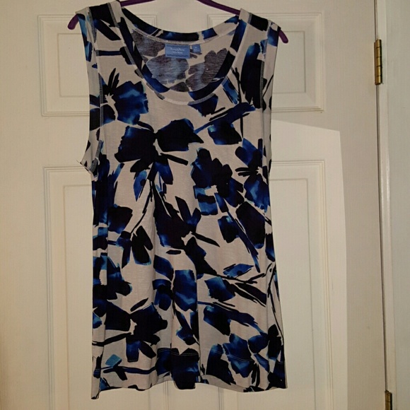 Vera Wang sleeveless blouse