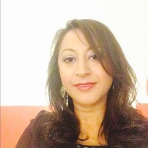 Meet your Posher, Farrah