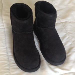 Barely Worn Mini Black Ugg Boots