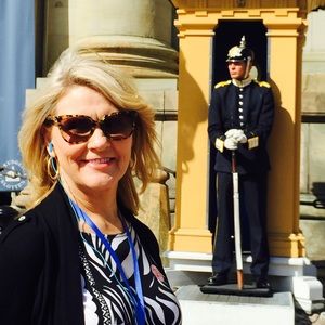 Meet your Posher, Deborah