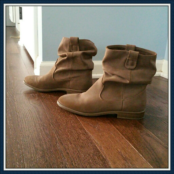 JustFab Shoes - LAST HOUR-FLASH SALE!Light brown booties JustFab 9