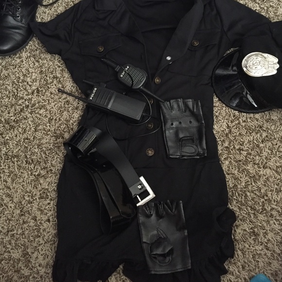 Halloween cop costume - Picture 1 of 1